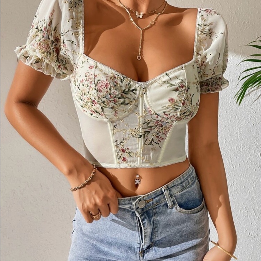 SHEIN Cream Floral Puff Sleeve Crop Top